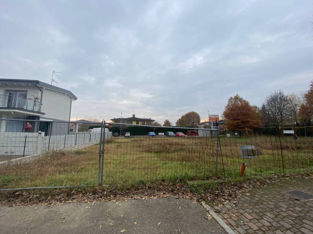 terreno edificabile in vendita a Castelnuovo Rangone