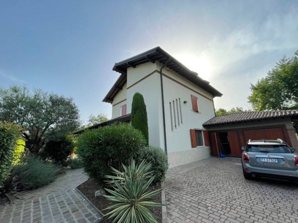 casa indipendente in vendita a Castelnuovo Rangone in zona Montale Rangone