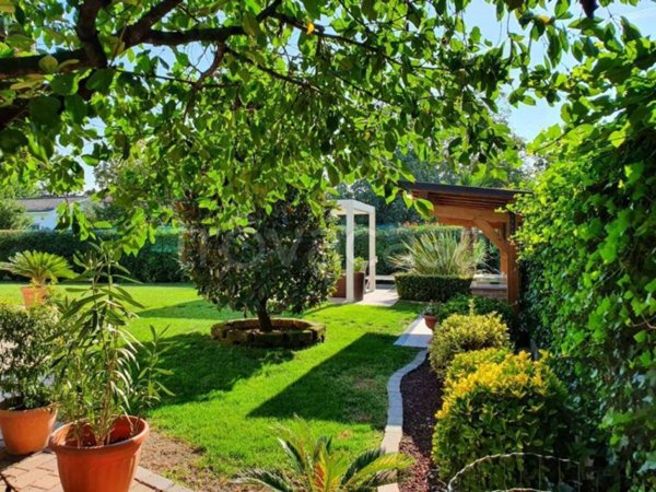 casa indipendente in vendita a Castelnuovo Rangone