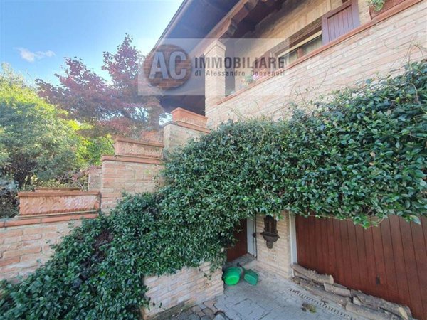 casa indipendente in vendita a Castelnuovo Rangone in zona Montale Rangone