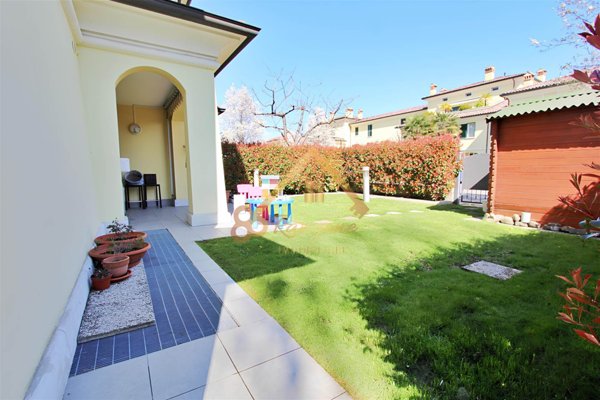 appartamento in vendita a Castelnuovo Rangone in zona Montale Rangone