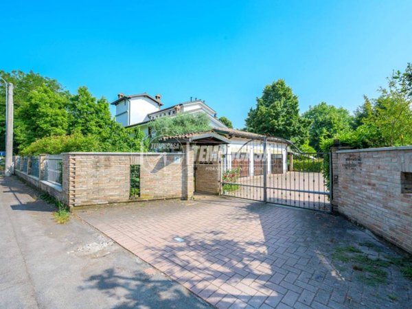 casa indipendente in vendita a Castelnuovo Rangone in zona Montale Rangone