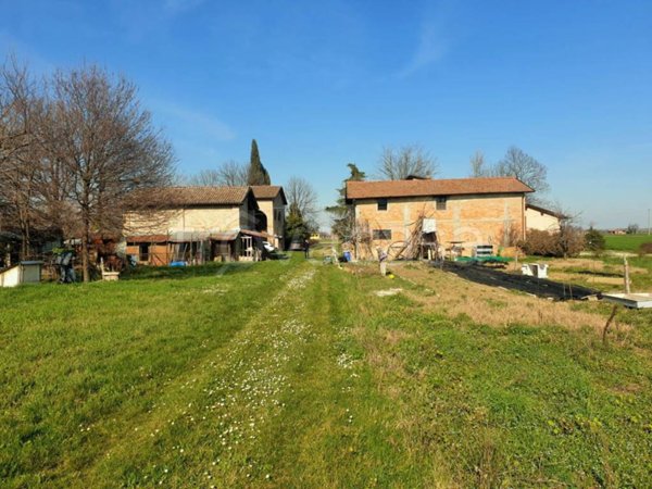 casa indipendente in vendita a Castelnuovo Rangone in zona Montale Rangone