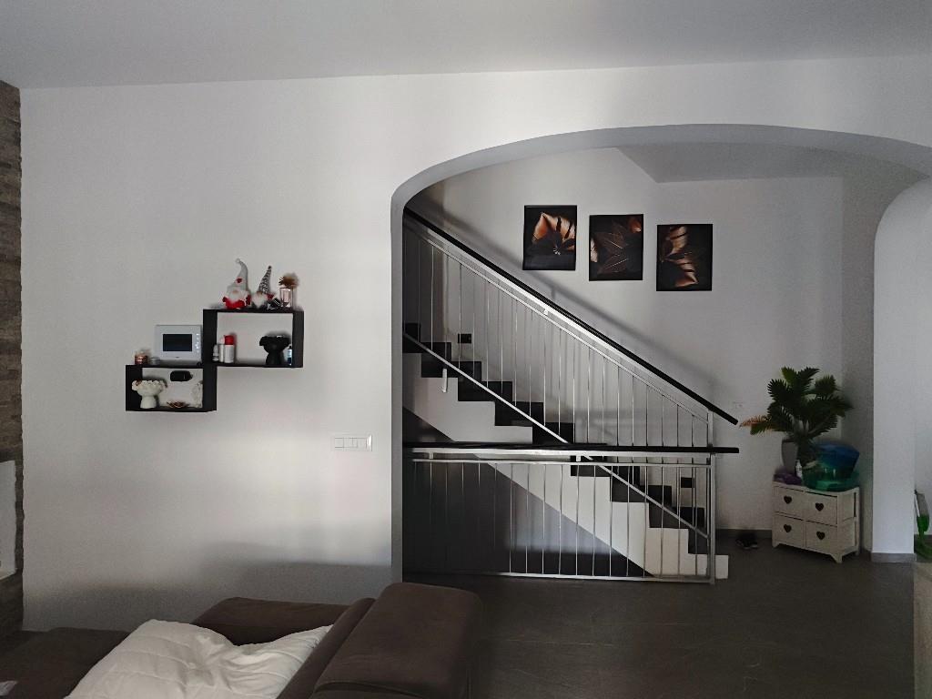 casa indipendente in vendita a Castelnuovo Rangone in zona Montale Rangone