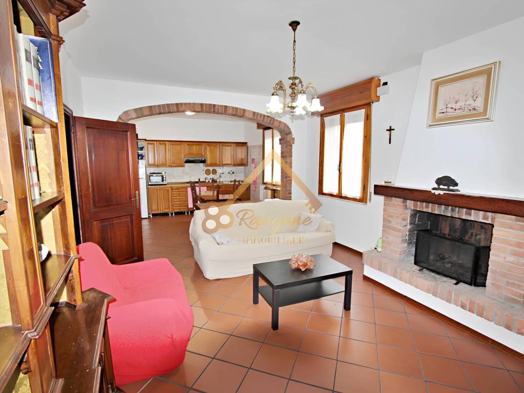 casa indipendente in vendita a Castelnuovo Rangone in zona Montale Rangone