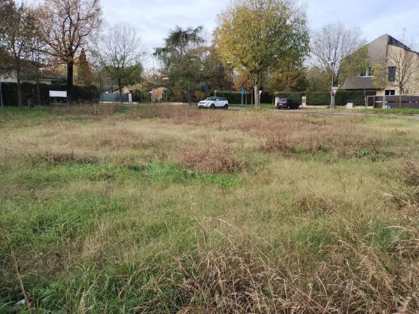 terreno edificabile in vendita a Castelnuovo Rangone in zona Montale Rangone
