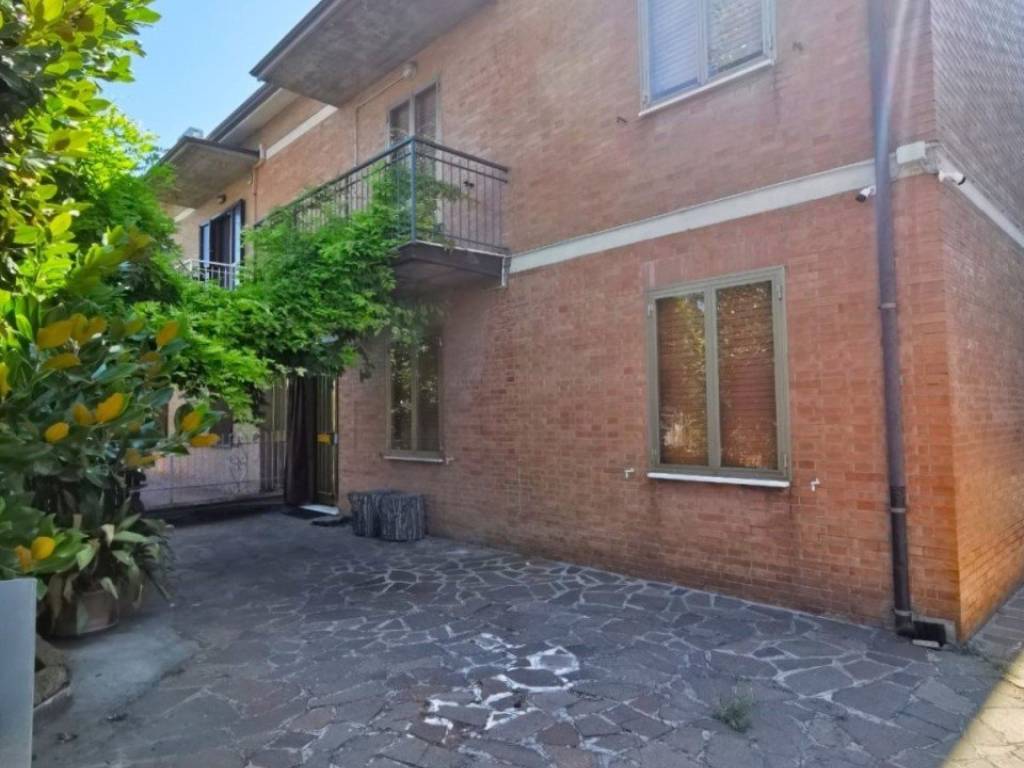 casa indipendente in vendita a Castelnuovo Rangone