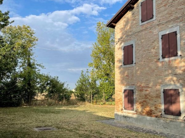 casa indipendente in vendita a Castelnuovo Rangone in zona Montale Rangone