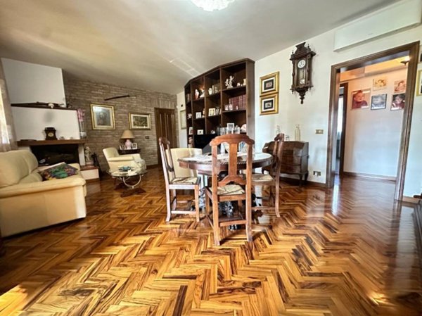 casa indipendente in vendita a Castelnuovo Rangone in zona Montale Rangone