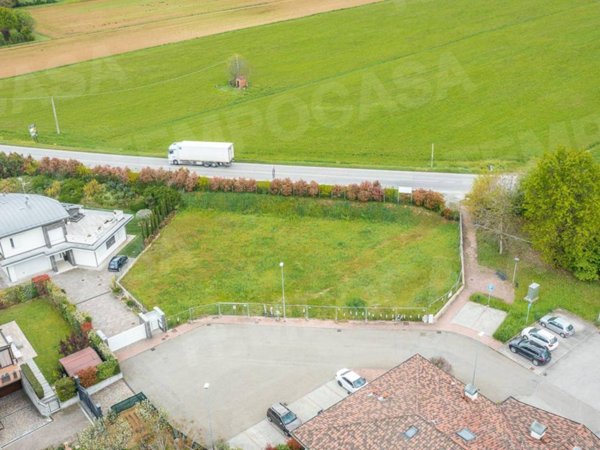 terreno edificabile in vendita a Castelnuovo Rangone