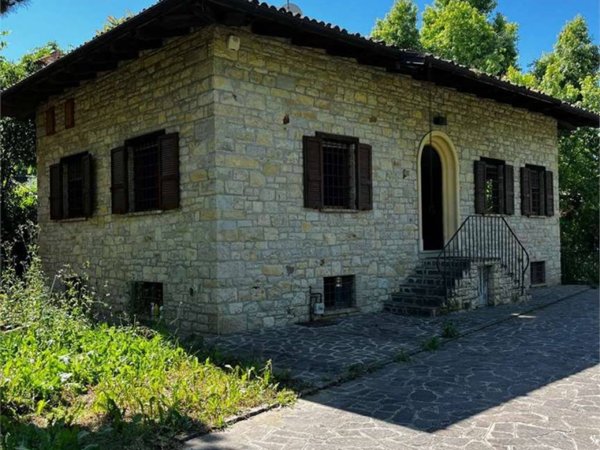 casa indipendente in vendita a Castelnuovo Rangone in zona Montale Rangone