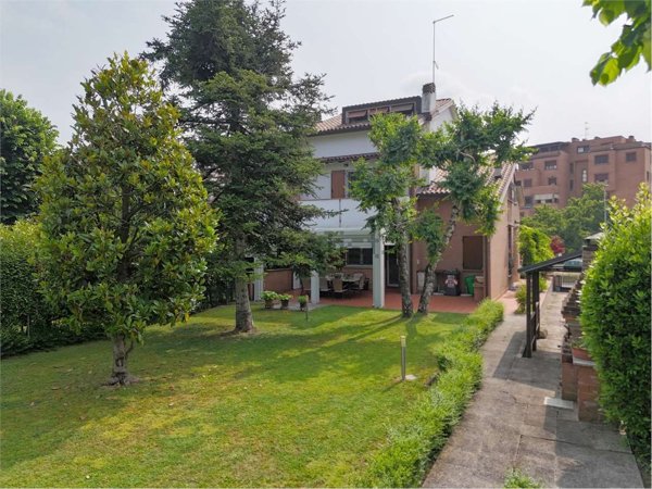 casa indipendente in vendita a Castelnuovo Rangone