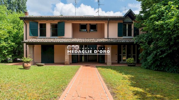casa indipendente in vendita a Castelnuovo Rangone