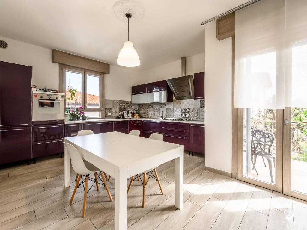 casa indipendente in vendita a Castelnuovo Rangone in zona Montale Rangone