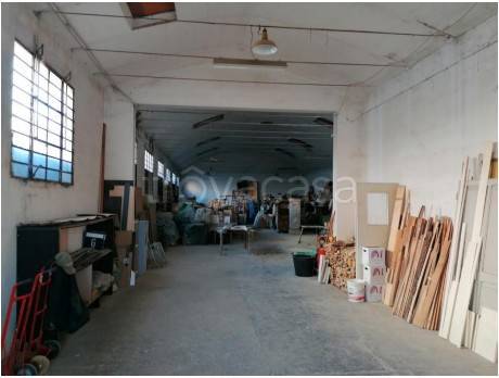 locale commerciale in vendita a Castelnuovo Rangone