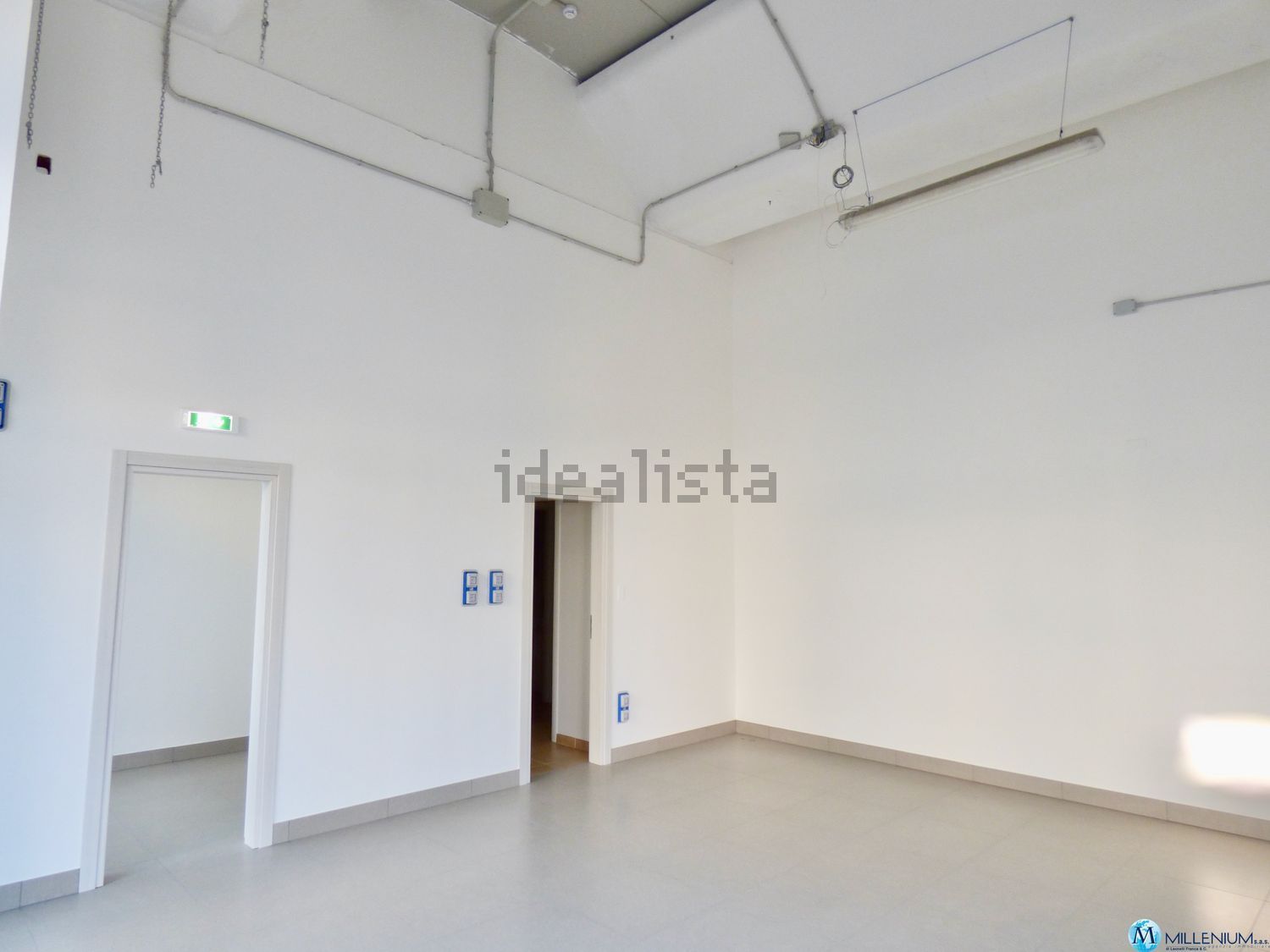 locale commerciale in vendita a Castelnuovo Rangone