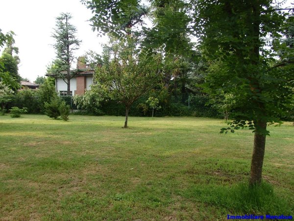 terreno edificabile in vendita a Castelnuovo Rangone in zona Montale Rangone