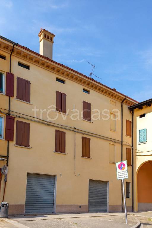 intera palazzina in vendita a Castelnuovo Rangone