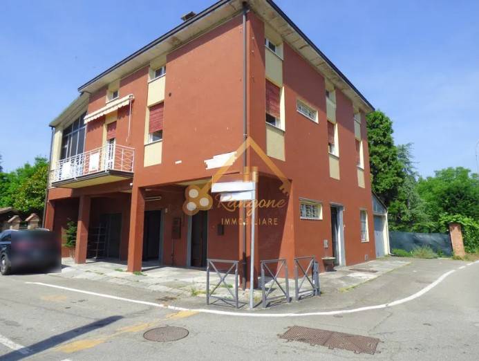 casa indipendente in vendita a Castelnuovo Rangone in zona Montale Rangone