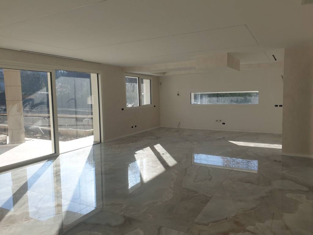 casa indipendente in vendita a Castelnuovo Rangone in zona Montale Rangone