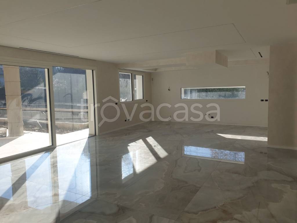 casa indipendente in vendita a Castelnuovo Rangone in zona Montale Rangone