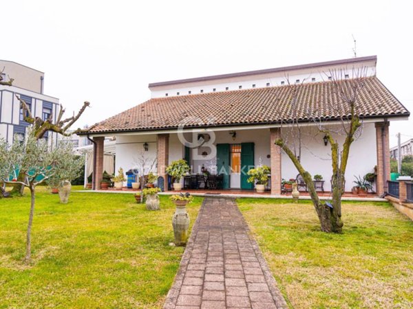 casa indipendente in vendita a Castelnuovo Rangone
