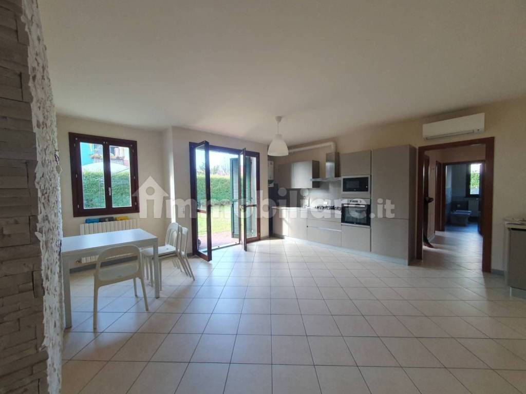 appartamento in vendita a Castelnuovo Rangone in zona Montale Rangone