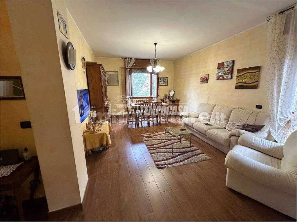 casa indipendente in vendita a Castelnuovo Rangone in zona Montale Rangone
