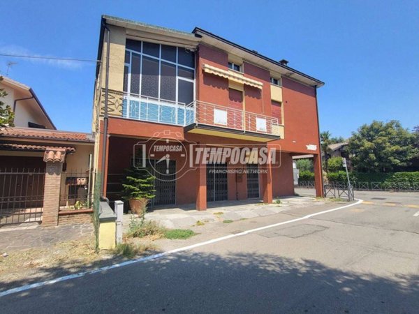 casa indipendente in vendita a Castelnuovo Rangone in zona Montale Rangone