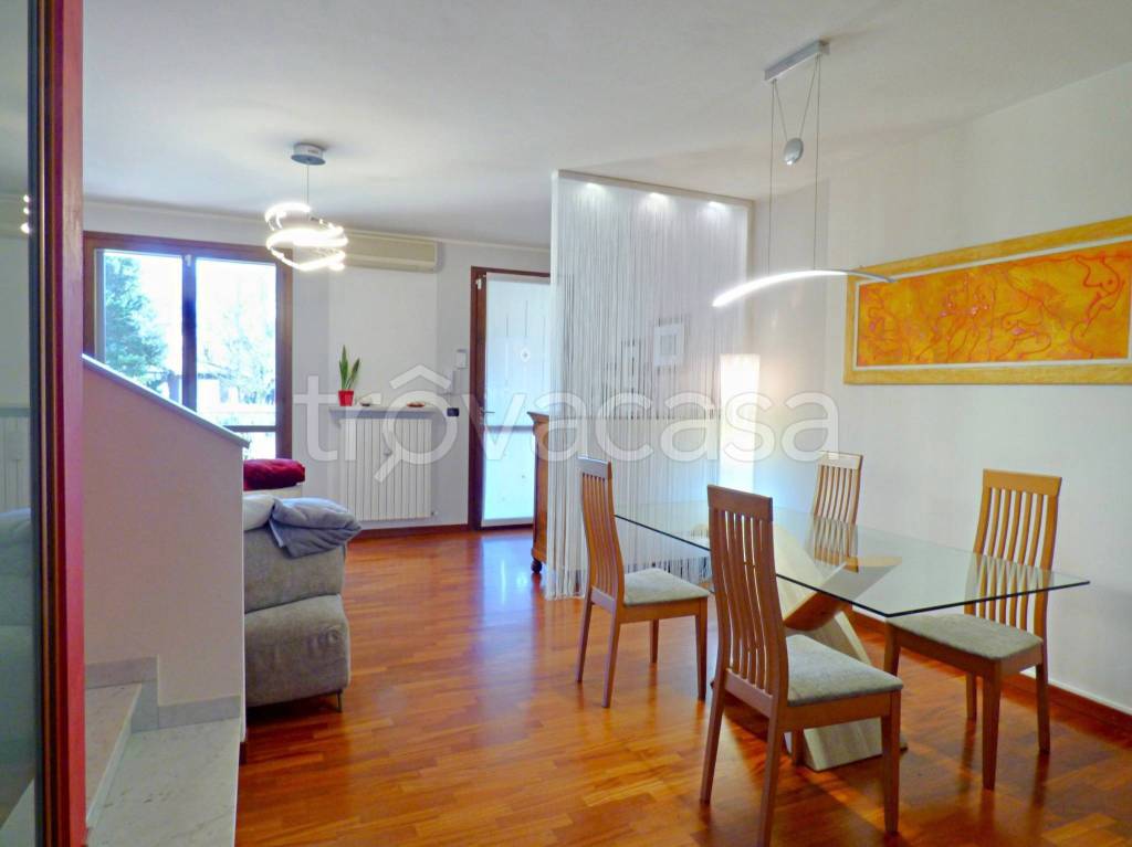 casa indipendente in vendita a Castelnuovo Rangone