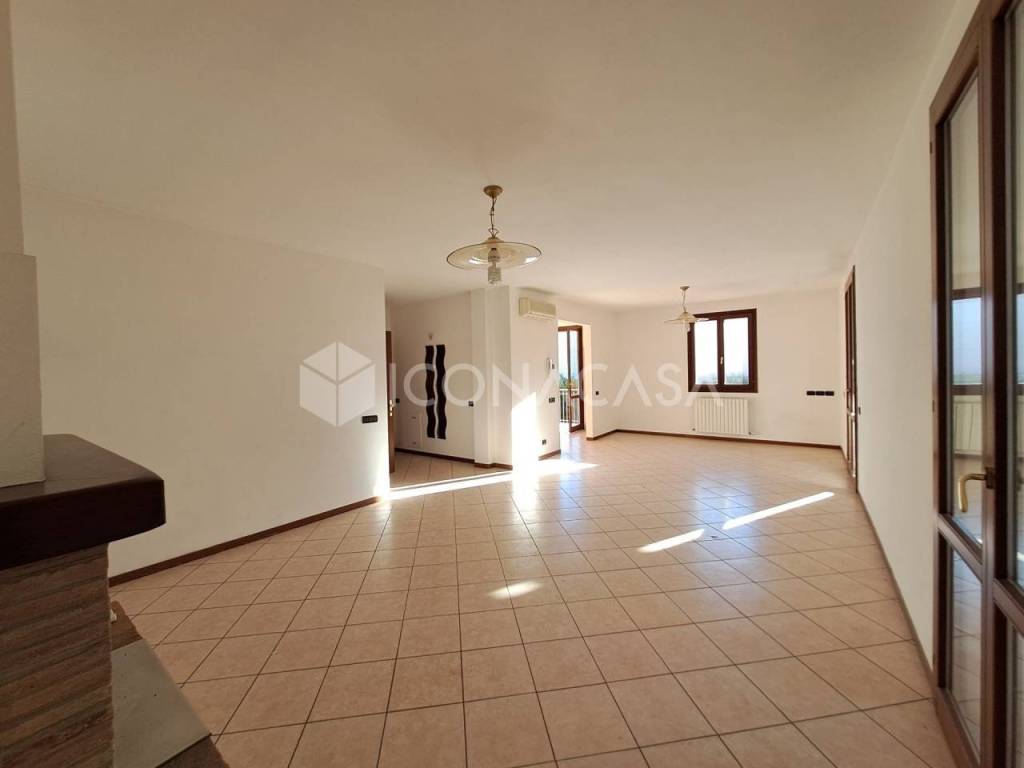 casa indipendente in vendita a Castelnuovo Rangone