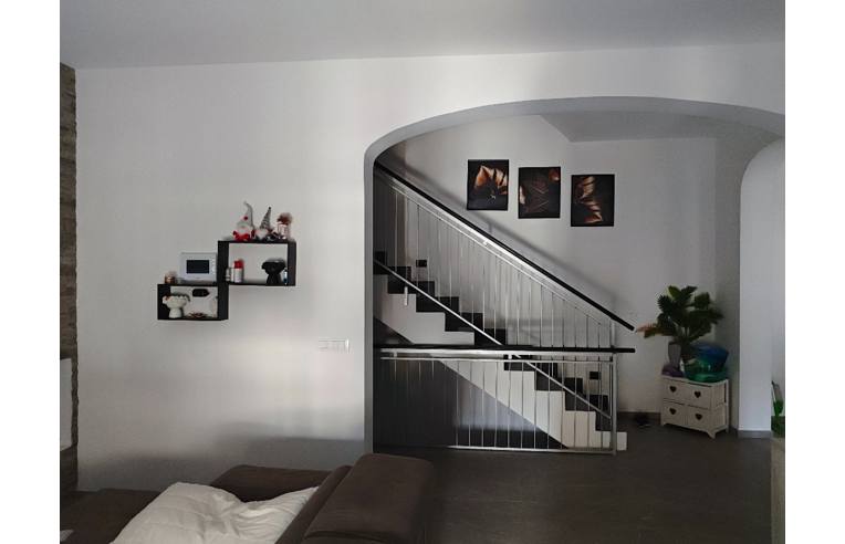 casa indipendente in vendita a Castelnuovo Rangone in zona Montale Rangone