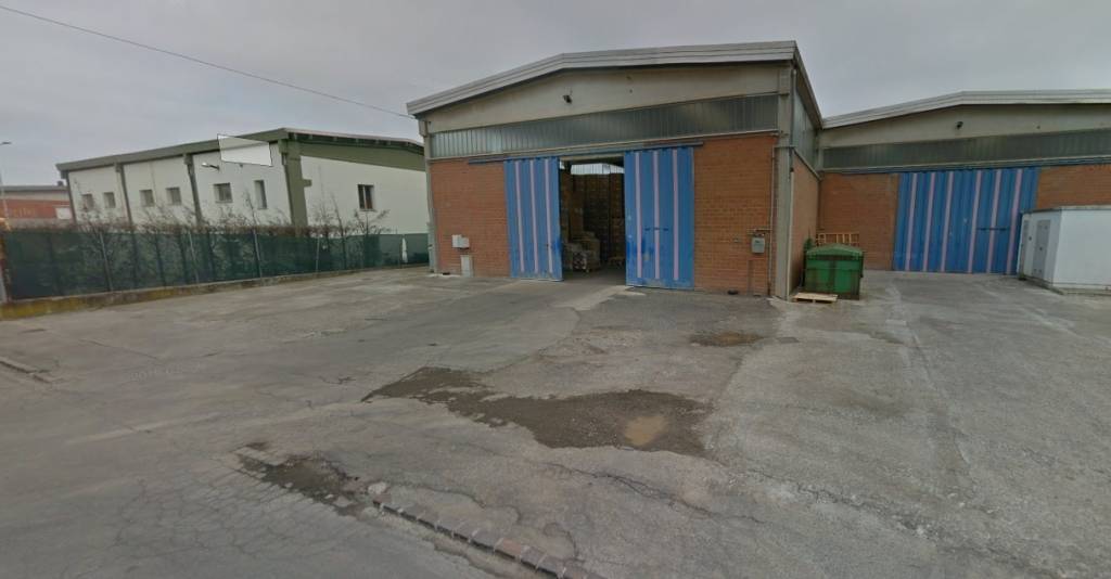 locale commerciale in vendita a Castelnuovo Rangone