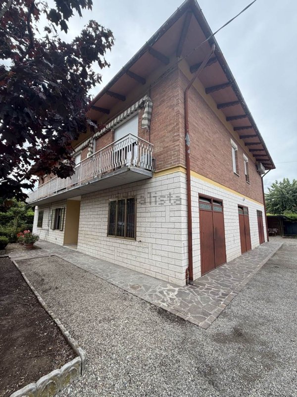 appartamento in vendita a Castelnuovo Rangone in zona Montale Rangone