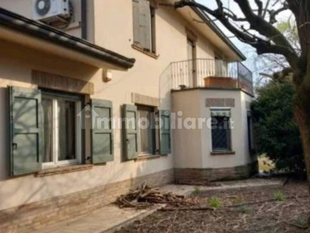 casa indipendente in vendita a Castelnuovo Rangone in zona Montale Rangone