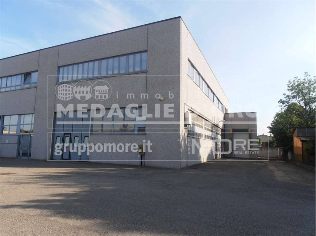 locale commerciale in vendita a Castelnuovo Rangone