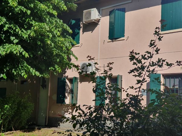 casa indipendente in vendita a Castelnuovo Rangone in zona Montale Rangone
