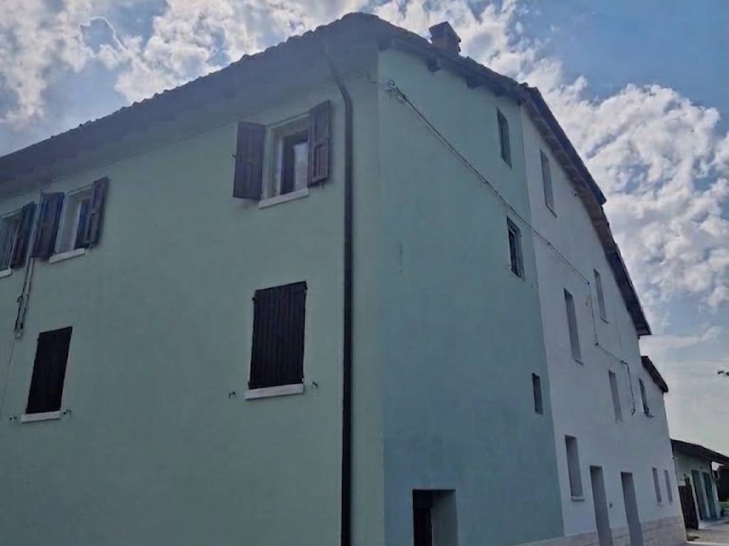 casa indipendente in vendita a Castelnuovo Rangone in zona Cavidole