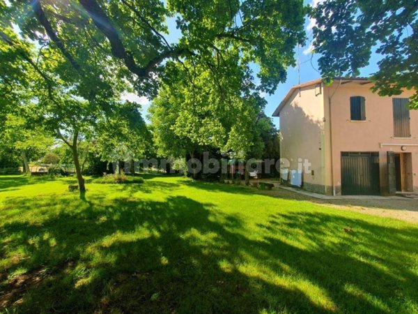 casa indipendente in vendita a Castelnuovo Rangone in zona Montale Rangone