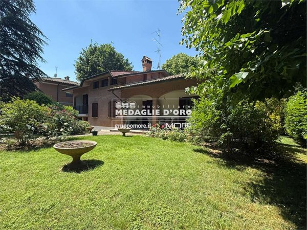 casa indipendente in vendita a Castelnuovo Rangone in zona Montale Rangone