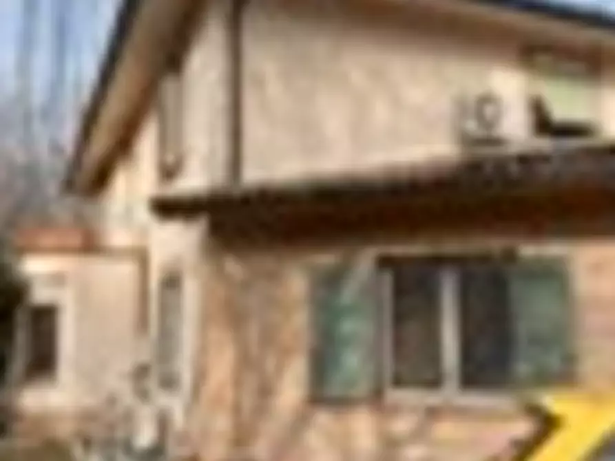 casa indipendente in vendita a Castelnuovo Rangone in zona Montale Rangone