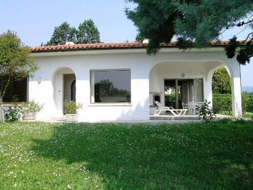 casa indipendente in vendita a Castelnuovo Rangone in zona Montale Rangone