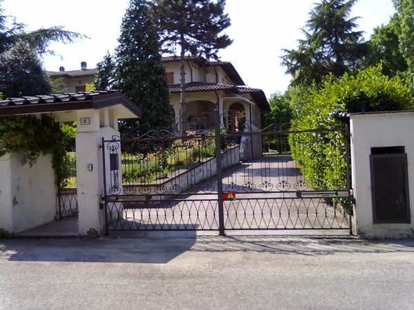 casa indipendente in vendita a Castelnuovo Rangone in zona Montale Rangone