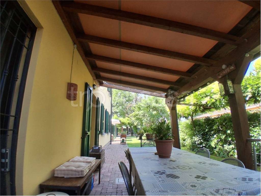 casa indipendente in vendita a Castelnuovo Rangone in zona Cavidole