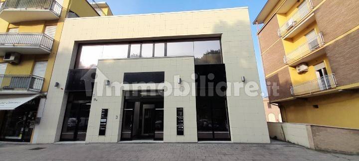 negozio in vendita a Castelnuovo Rangone
