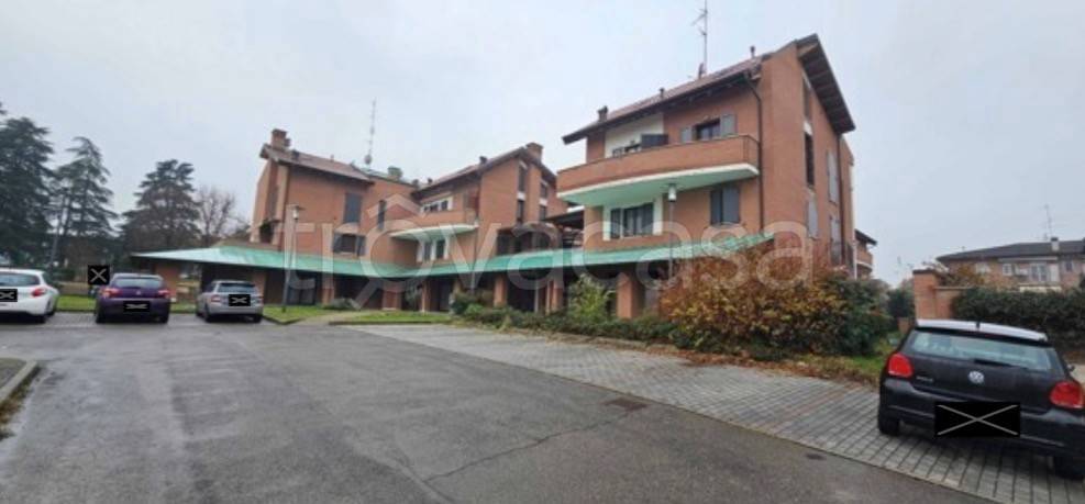 negozio in vendita a Castelvetro di Modena in zona Ca' di Sola
