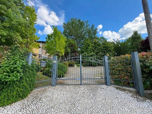 casa indipendente in vendita a Castelvetro di Modena