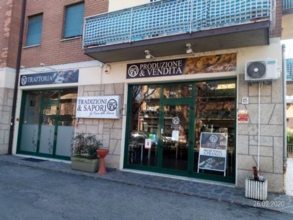 ufficio in vendita a Castelvetro di Modena in zona Ca' di Sola