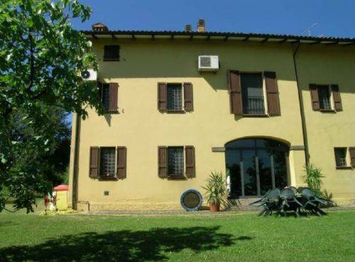 casa indipendente in vendita a Castelvetro di Modena
