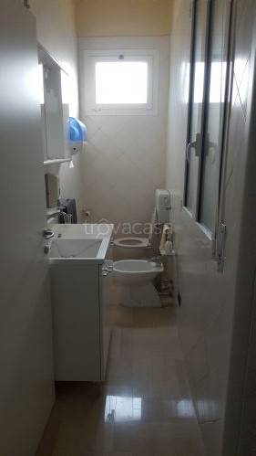 negozio in vendita a Castelvetro di Modena in zona Ca' di Sola